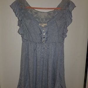 Edge brand cute top